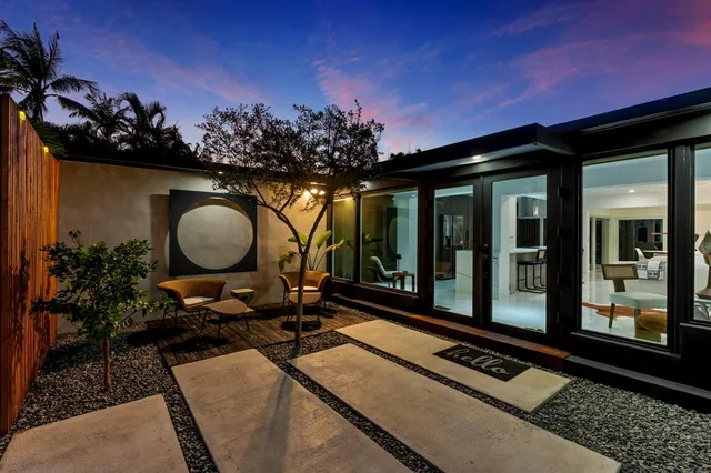 $2,700,000 | 2711 Northeast 19th Street, Fort Lauderdale, FL 33305