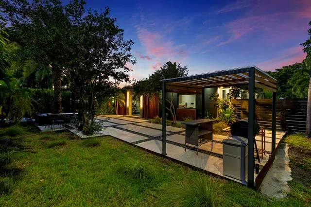 $2,700,000 | 2711 Northeast 19th Street, Fort Lauderdale, FL 33305