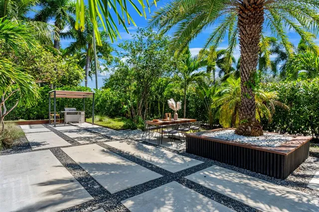 $2,700,000 | 2711 Northeast 19th Street, Fort Lauderdale, FL 33305