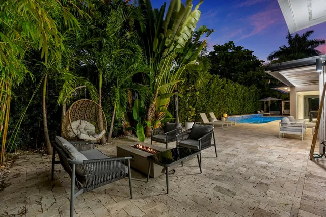 $2,700,000 | 2711 Northeast 19th Street, Fort Lauderdale, FL 33305