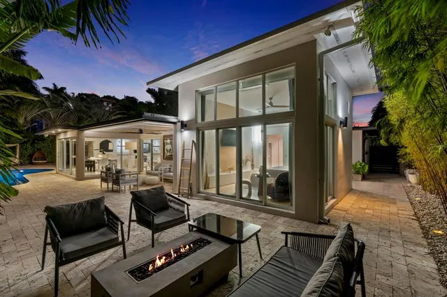 $2,700,000 | 2711 Northeast 19th Street, Fort Lauderdale, FL 33305