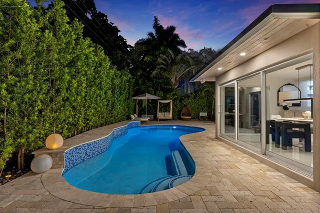 $2,700,000 | 2711 Northeast 19th Street, Fort Lauderdale, FL 33305