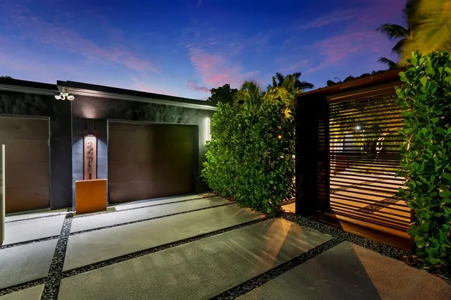 $2,700,000 | 2711 Northeast 19th Street, Fort Lauderdale, FL 33305