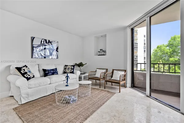$1,470,000 | 101 Crandon Boulevard, Unit 367, Key Biscayne, FL 33149