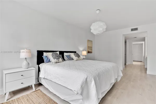 $1,470,000 | 101 Crandon Boulevard, Unit 367, Key Biscayne, FL 33149