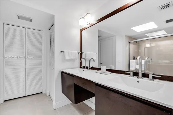 $1,470,000 | 101 Crandon Boulevard, Unit 367, Key Biscayne, FL 33149