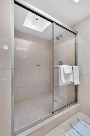 $1,470,000 | 101 Crandon Boulevard, Unit 367, Key Biscayne, FL 33149