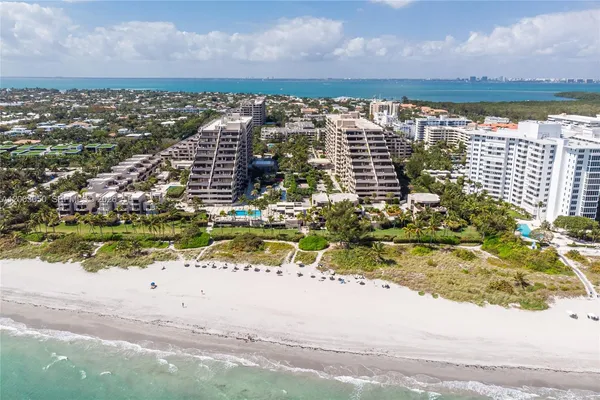 $1,470,000 | 101 Crandon Boulevard, Unit 367, Key Biscayne, FL 33149