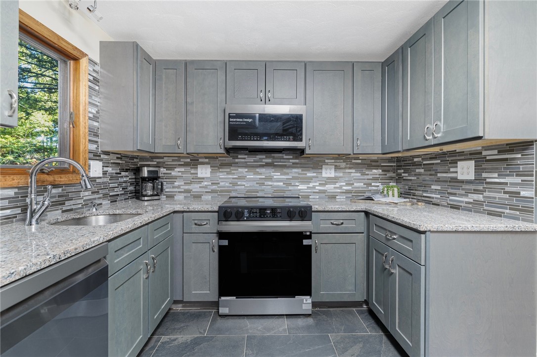 464 Usquepaugh Road South Kingstown, RI 02892 - Photo 16 of 50