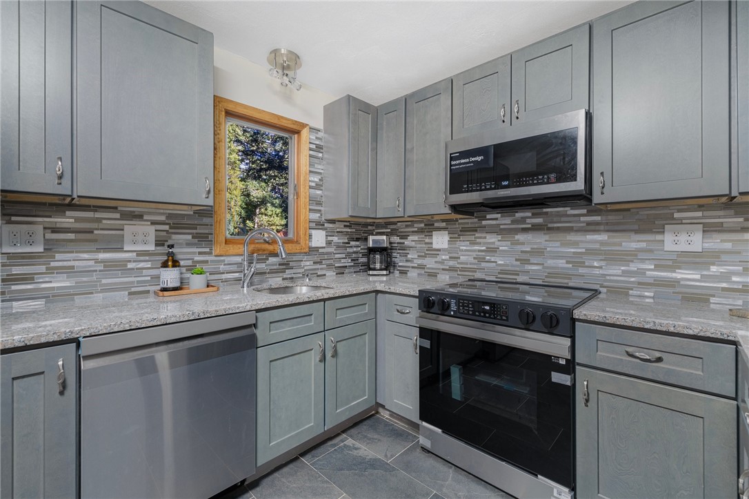 464 Usquepaugh Road South Kingstown, RI 02892 - Photo 17 of 50