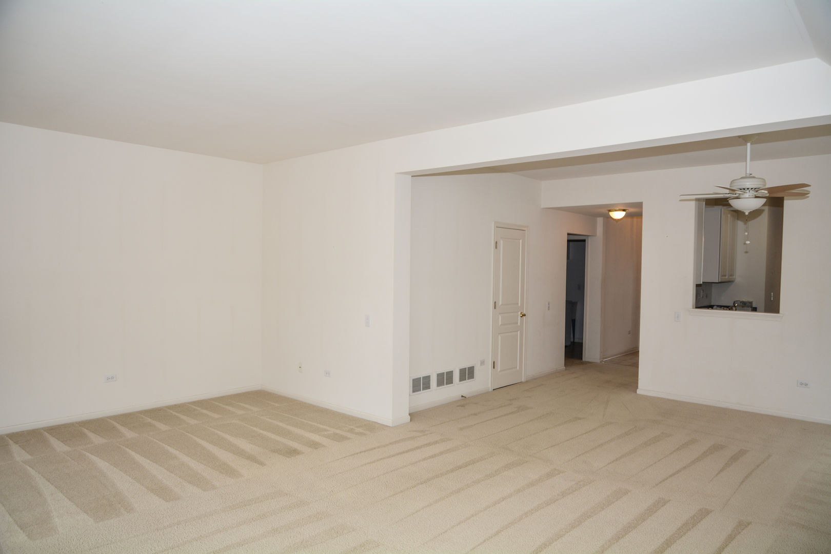 13964 Chanwahon Road Huntley, IL 60142 - Photo 7 of 15