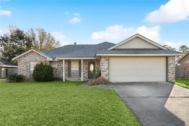 $225,000 | 113 Crescentwood Loop, Slidell, LA 70458
