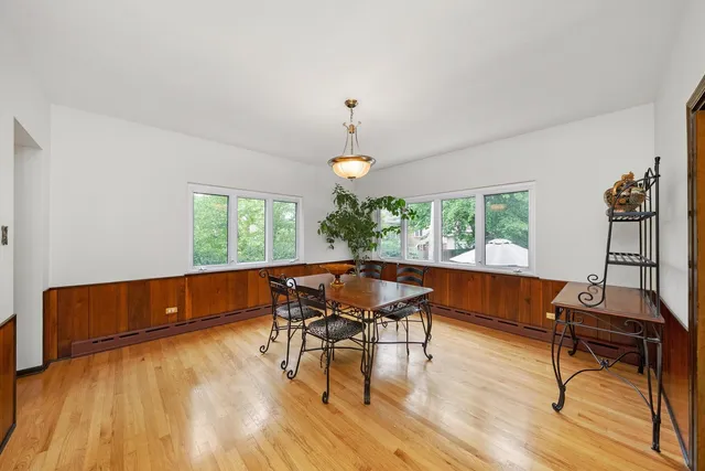 $650,000 | 9209 South Hoyne Avenue, Chicago, IL 60643