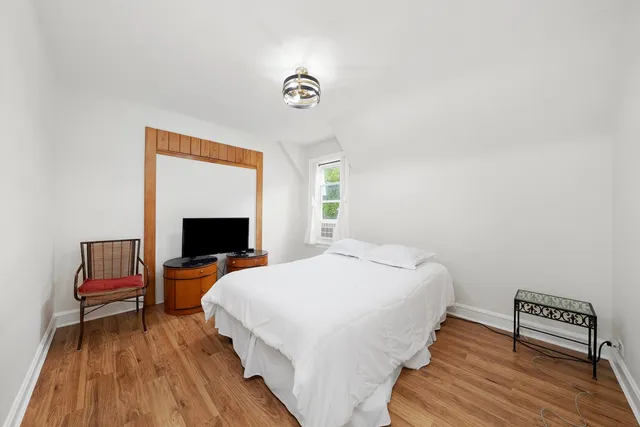 $650,000 | 9209 South Hoyne Avenue, Chicago, IL 60643