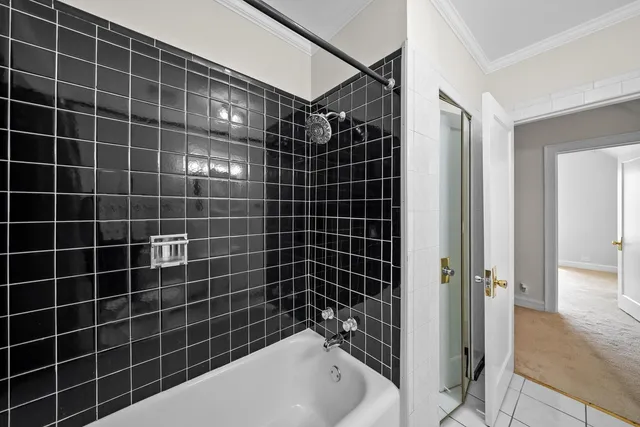 $650,000 | 9209 South Hoyne Avenue, Chicago, IL 60643