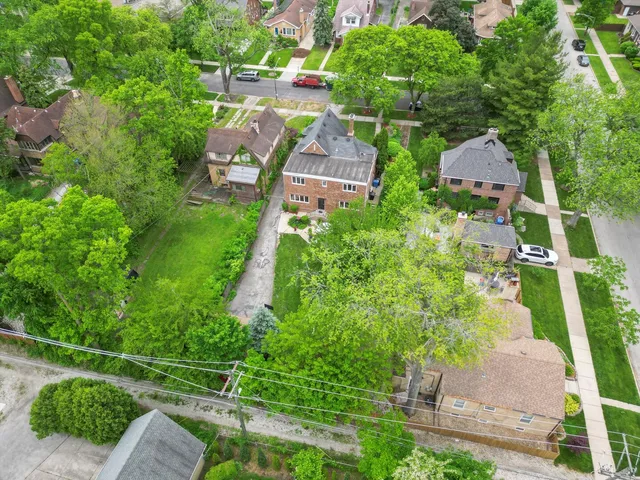 $650,000 | 9209 South Hoyne Avenue, Chicago, IL 60643