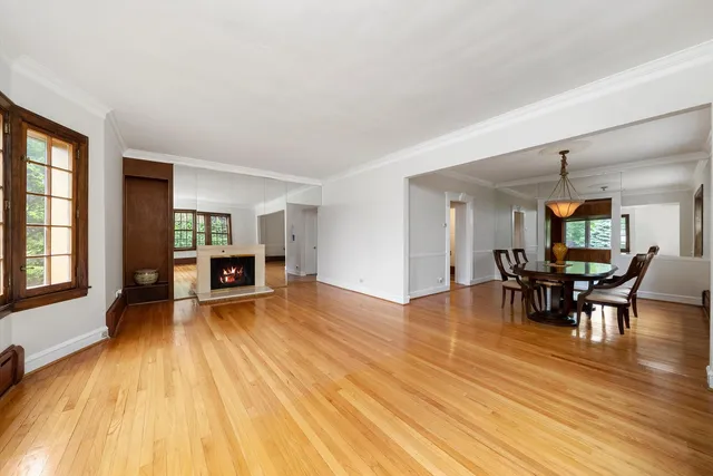 $650,000 | 9209 South Hoyne Avenue, Chicago, IL 60643