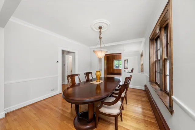 $650,000 | 9209 South Hoyne Avenue, Chicago, IL 60643