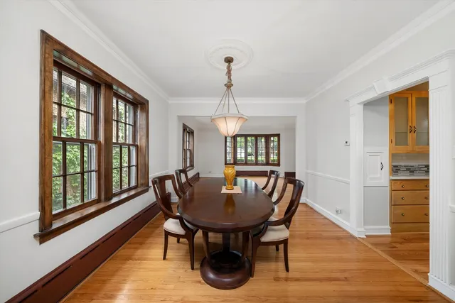 $650,000 | 9209 South Hoyne Avenue, Chicago, IL 60643