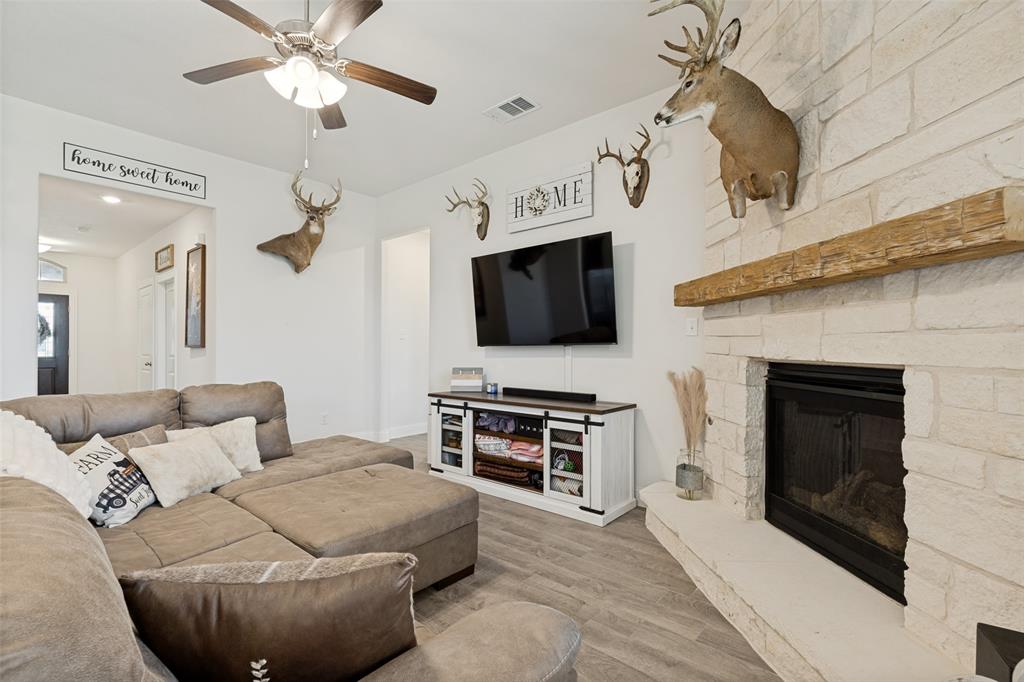 2817 Half Moon Road Aubrey, TX 76227 - Photo 6 of 28