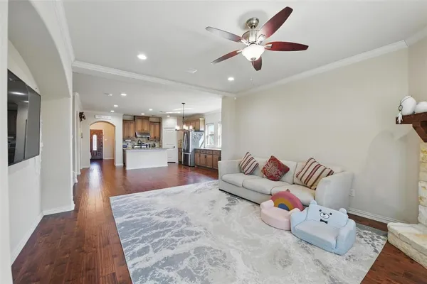 $3,500 | 601 Crestridge Circle, Euless, TX 76040
