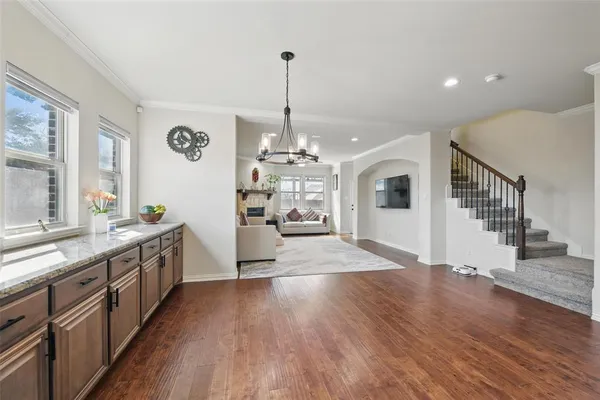 $3,500 | 601 Crestridge Circle, Euless, TX 76040