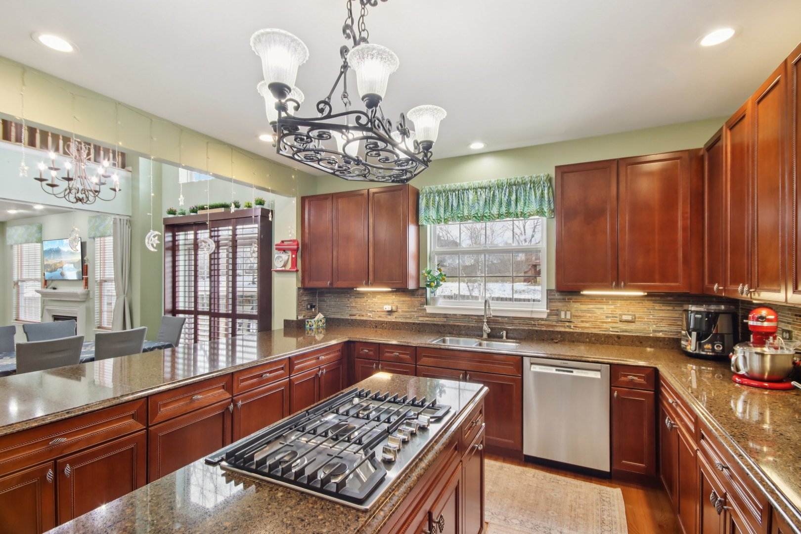 2930 Kelly Drive Elgin, IL 60124 - Photo 15 of 45 a kitchen with a stove a sink and cabinets