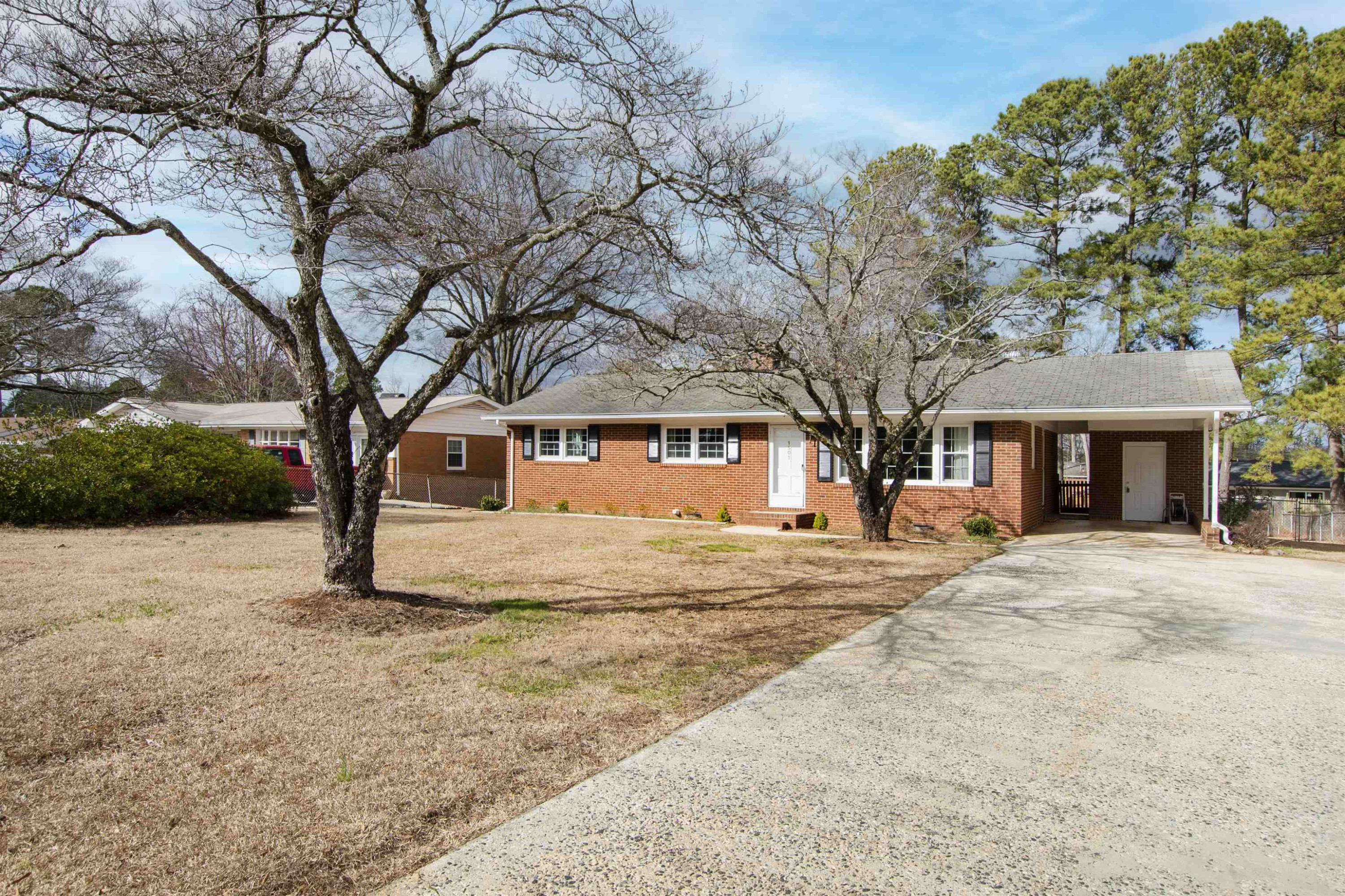 1501 St Albans Drive Raleigh, NC 27609 - Photo 2 of 23 Photo 2