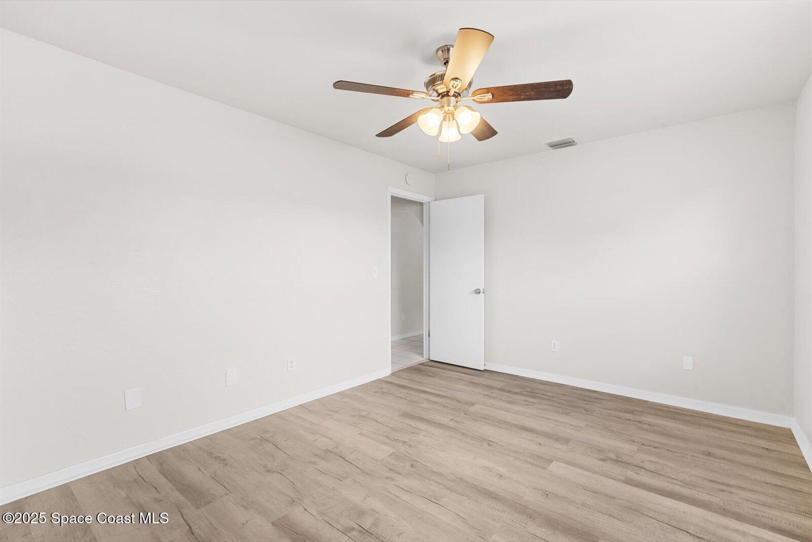 402 Southwest Sansom Lane Port St. Lucie, FL 34953 - Photo 18 of 33 an empty room