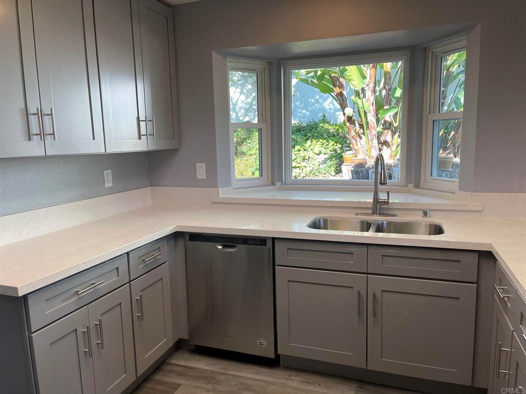 9934 Ivy Street Spring Valley, CA 91977 - Photo 5 of 62