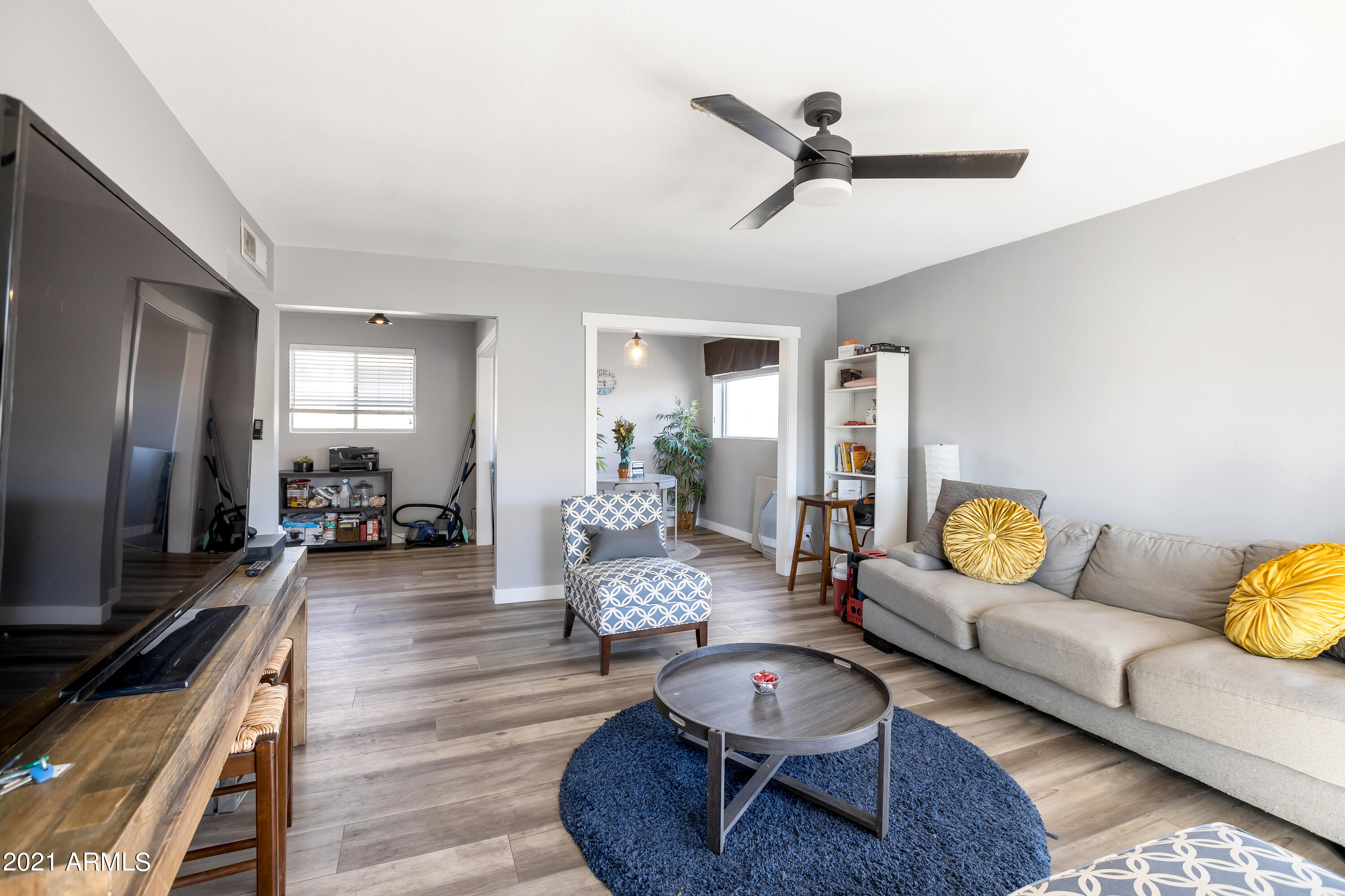 4101 East Camelback Road, Unit 15 Phoenix, AZ 85018 - Photo 3 of 20 Living Room (1)