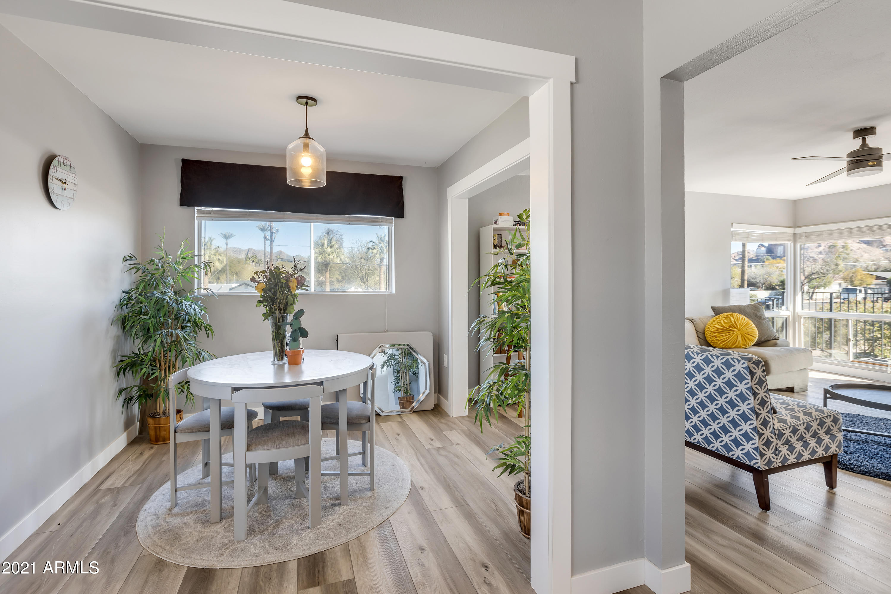 4101 East Camelback Road, Unit 15 Phoenix, AZ 85018 - Photo 6 of 20 Dining