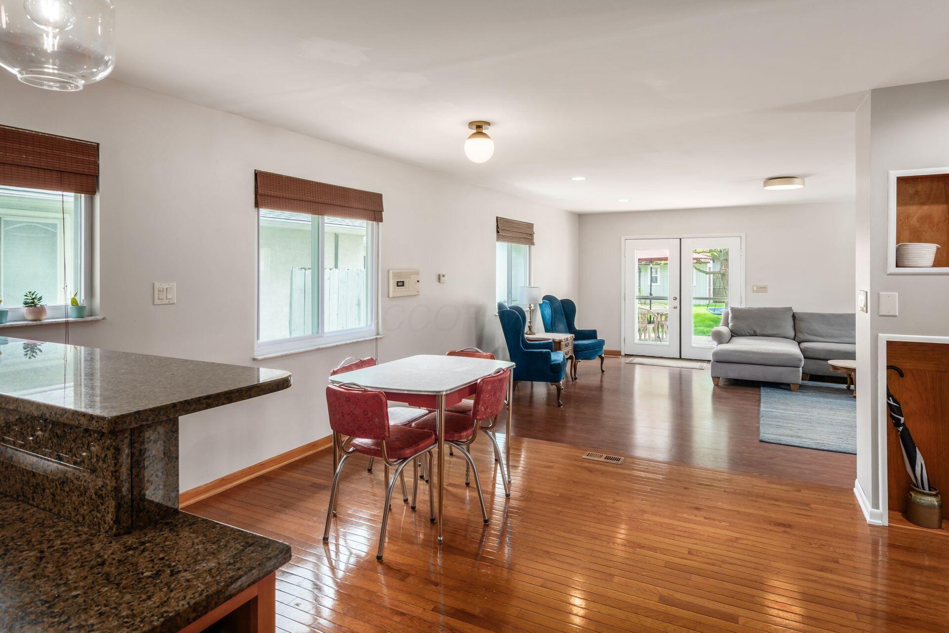 123 South Gould Road Columbus, OH 43209 - Photo 23 of 84 Eat-In Space and Family Room