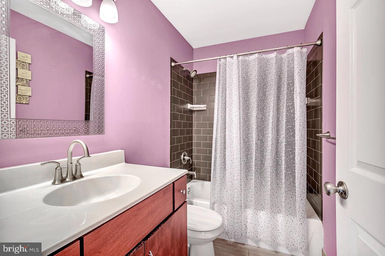38 Amberfield Road Robbinsville, NJ 08691 - Photo 23 of 35 Hall Bathroom