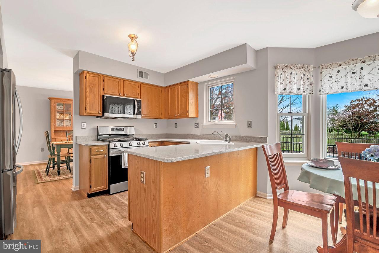 38 Amberfield Road Robbinsville, NJ 08691 - Photo 9 of 35 Kitchen