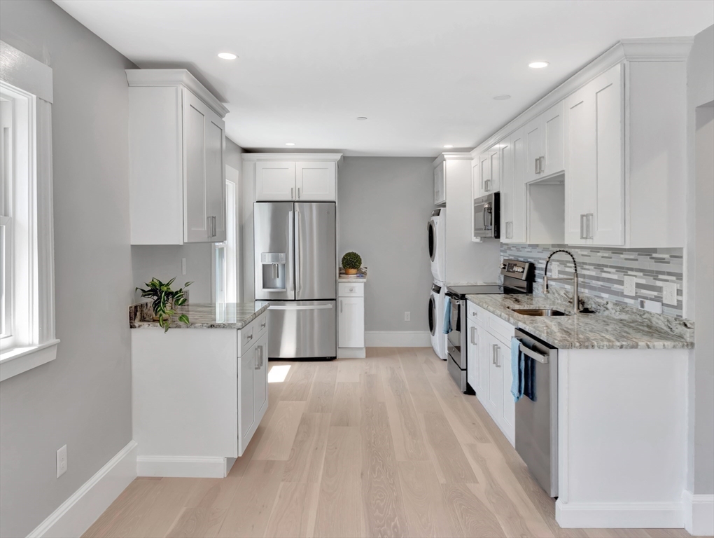 22 Berkley Road, Unit B Hull, MA 02045 - Photo 17 of 35