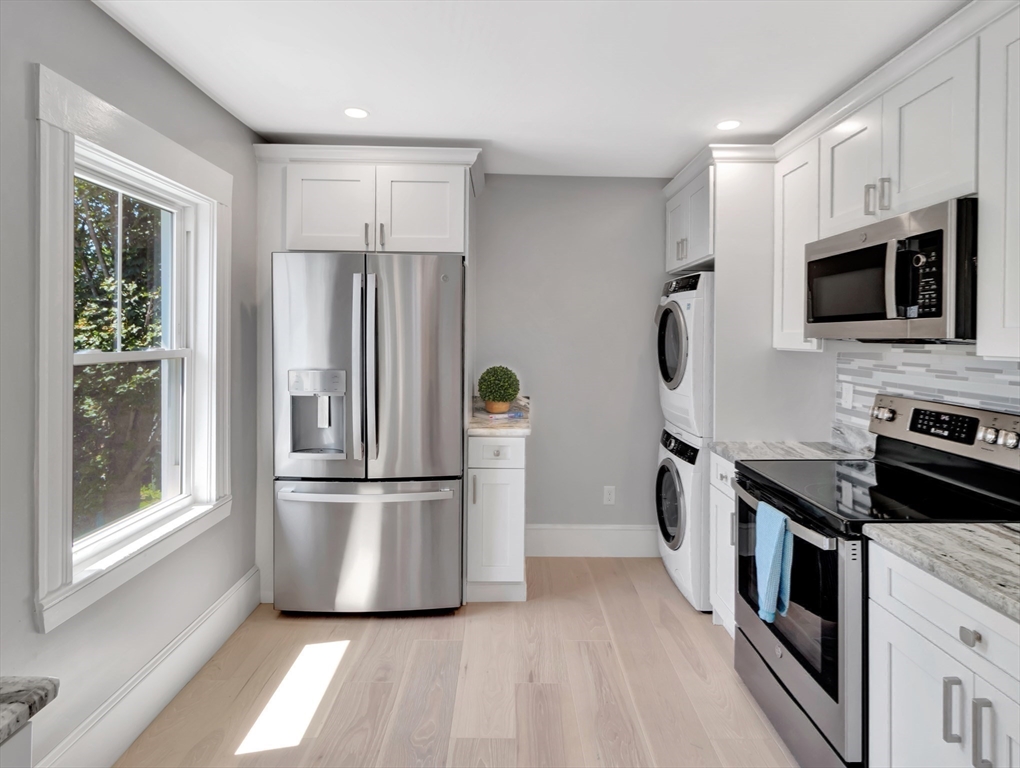 22 Berkley Road, Unit B Hull, MA 02045 - Photo 18 of 35