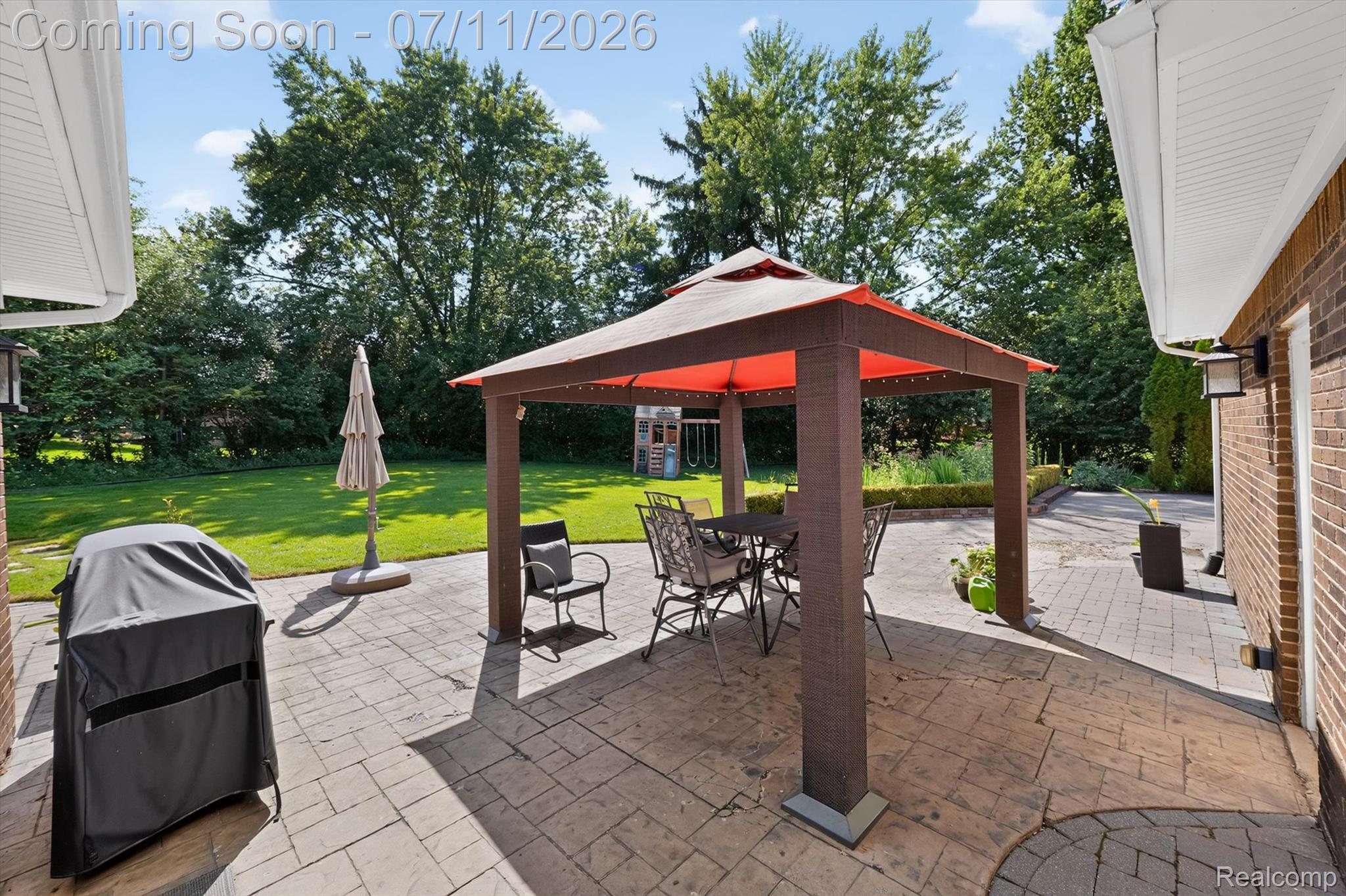 3115 Glengrove Drive Rochester, MI 48309 - Photo 49 of 66 52-3115-Glengrove-Dr-WindowStill-Photography.jpg