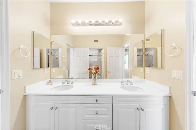 $2,090,000 | 23 Vacaville, Irvine, CA 92602