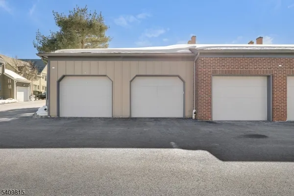 $755,000 | 1 Murray Hill Square, Unit 1, New Providence, NJ 07974