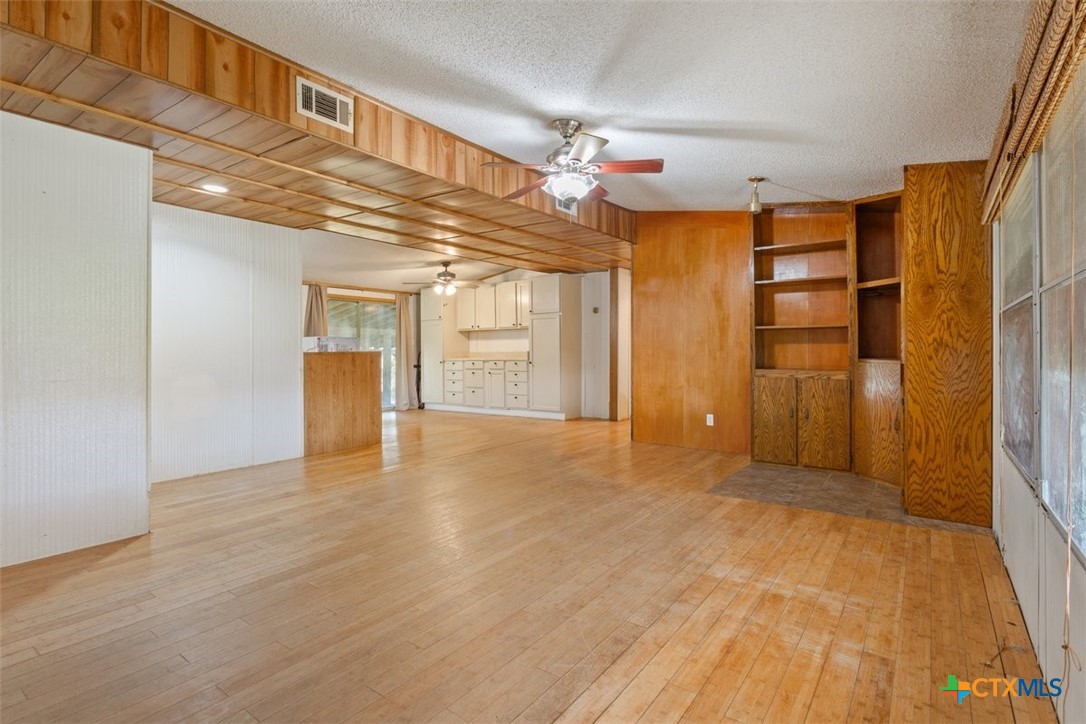 927 Alamo Road Cameron, TX 76520 - Photo 17 of 25