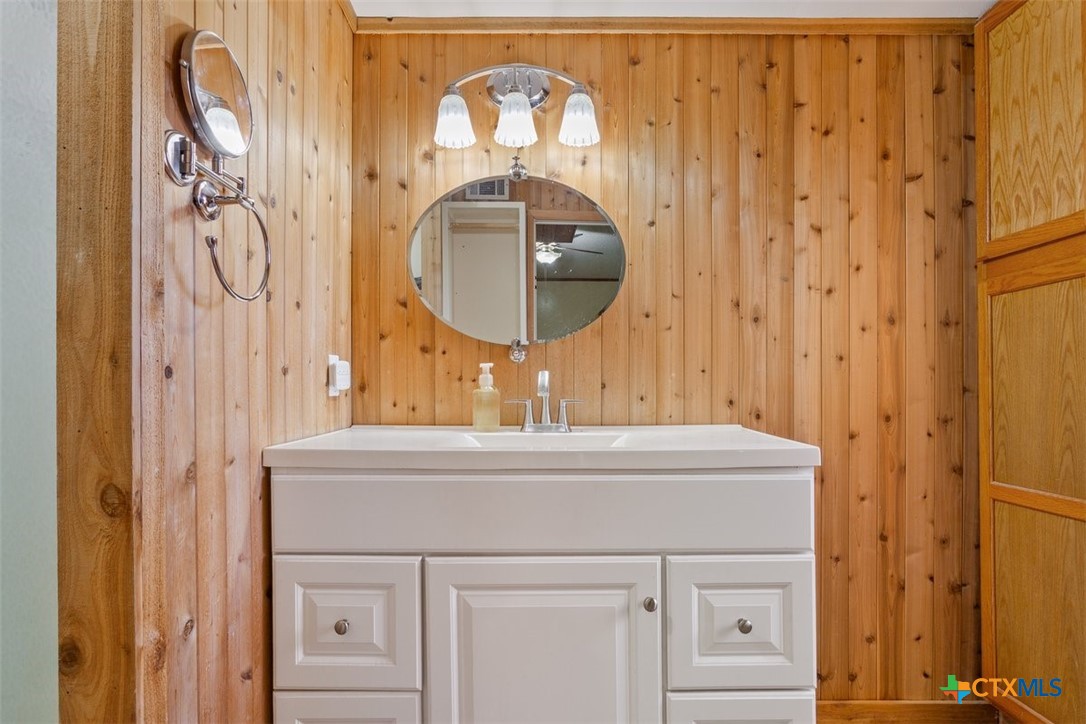 927 Alamo Road Cameron, TX 76520 - Photo 9 of 25