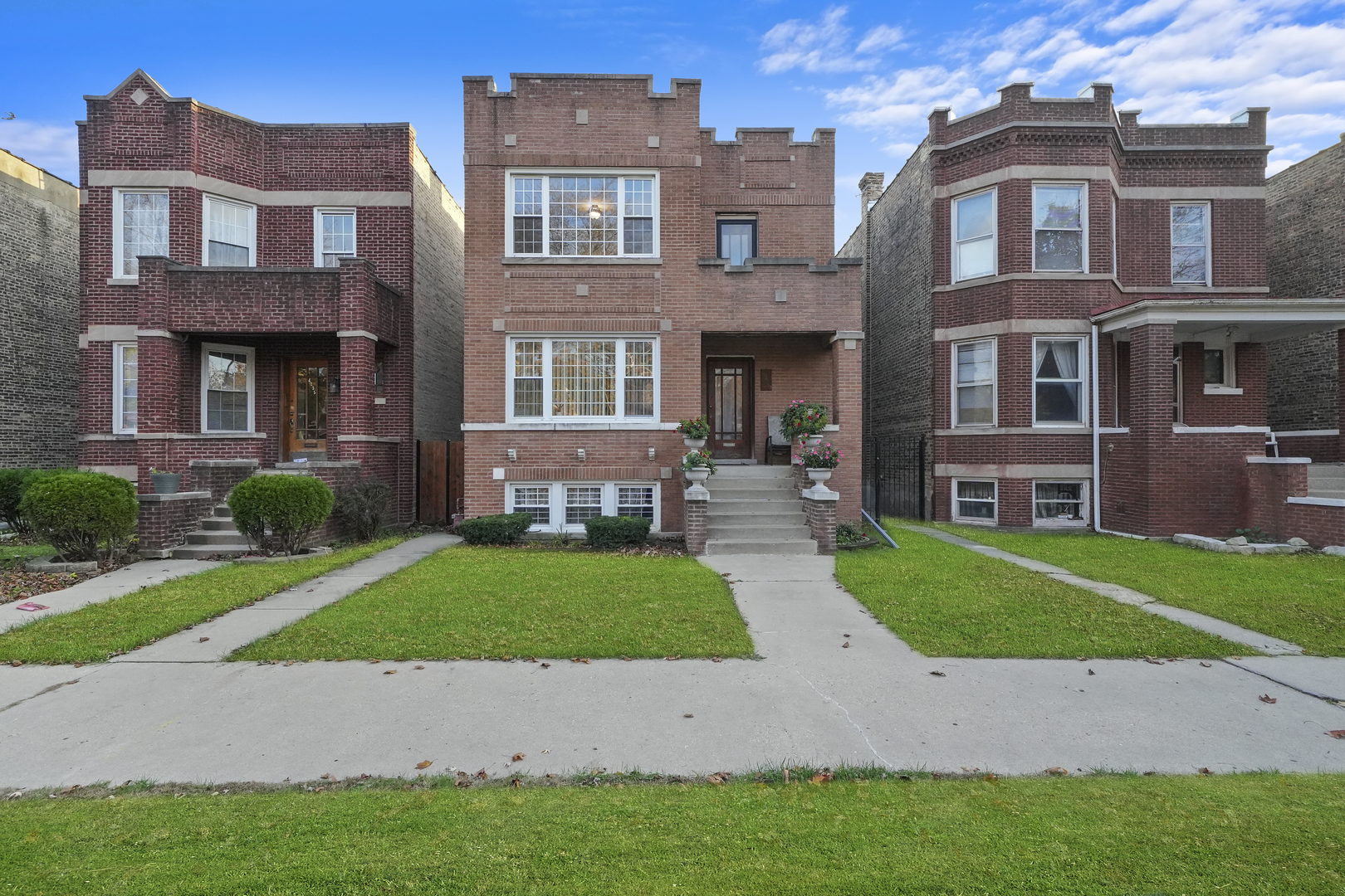 4239 West Melrose Street, Unit 2 Chicago, IL 60641 - Photo 2 of 27