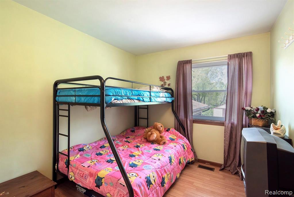 2209 North Gunn Road Holt, MI 48842 - Photo 14 of 23