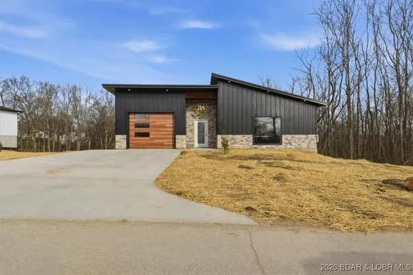 $349,000 | 407 East Lafayette Street, Versailles, MO 65084