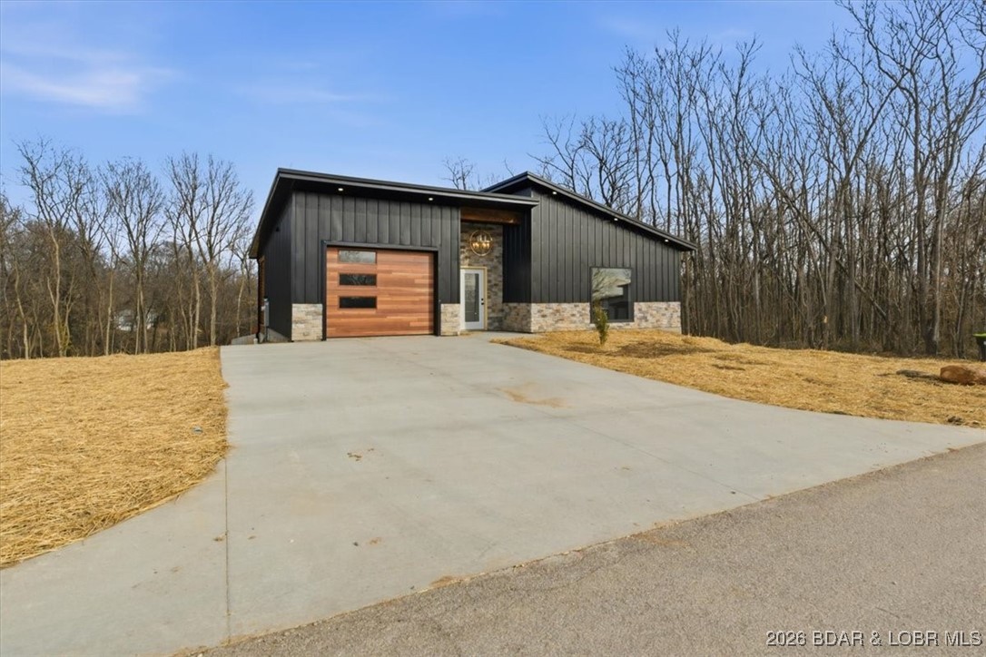 407 East Lafayette Street Versailles, MO 65084 - Photo 4 of 34