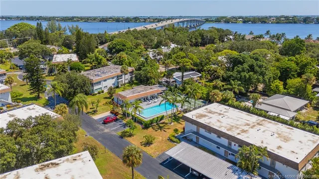 $149,000 | 2950 Southeast Ocean Boulevard, Unit 72, Stuart, FL 34996