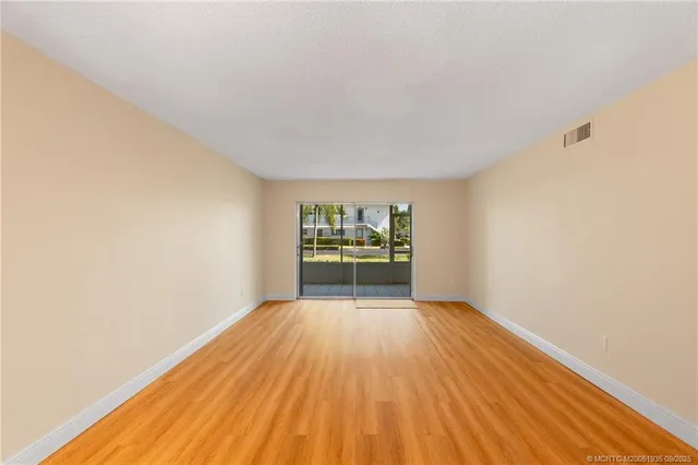 $149,000 | 2950 Southeast Ocean Boulevard, Unit 72, Stuart, FL 34996