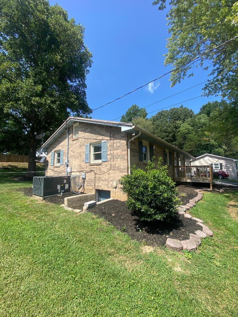 317 Kings Road Piney Flats, TN 37686 - Photo 3 of 18 thumbnail (2)