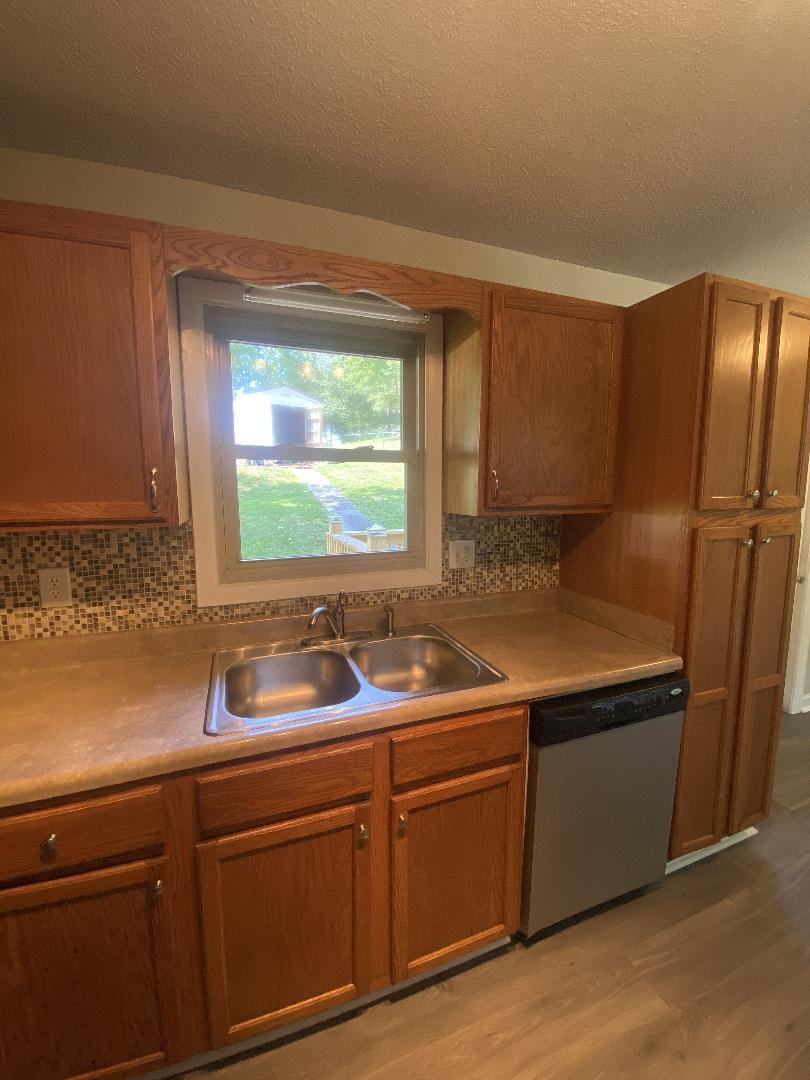 317 Kings Road Piney Flats, TN 37686 - Photo 8 of 18 thumbnail (12)